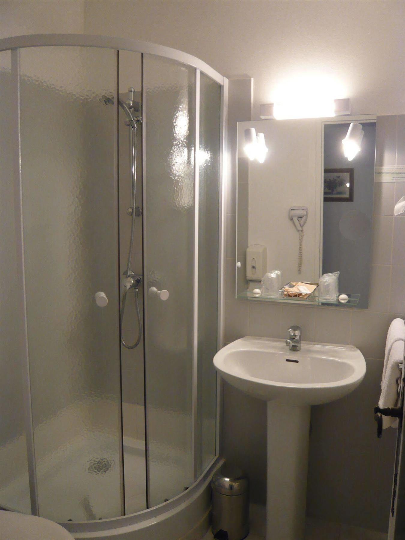 Hotel Mistral Mas-Blanc-des-Alpilles ภายนอก รูปภาพ