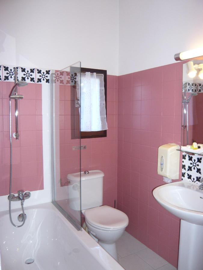 Hotel Mistral Mas-Blanc-des-Alpilles ภายนอก รูปภาพ